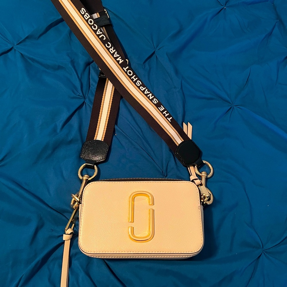 Crossbody bag